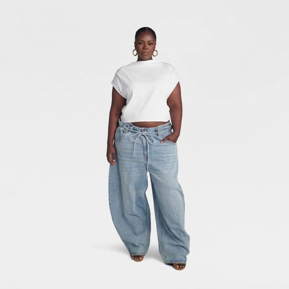 KBB by KAHLANA Women's High-Waisted Cut-Out Paperbag Jeans - Light Wash 28
